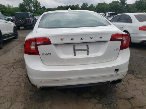 2014 VOLVO S60