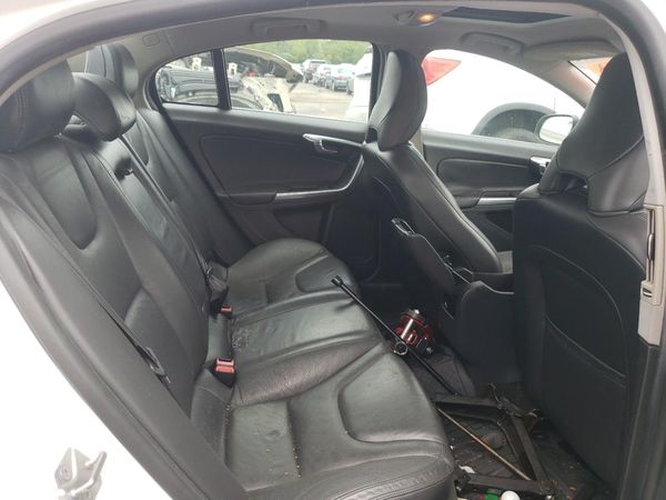 2014 VOLVO S60