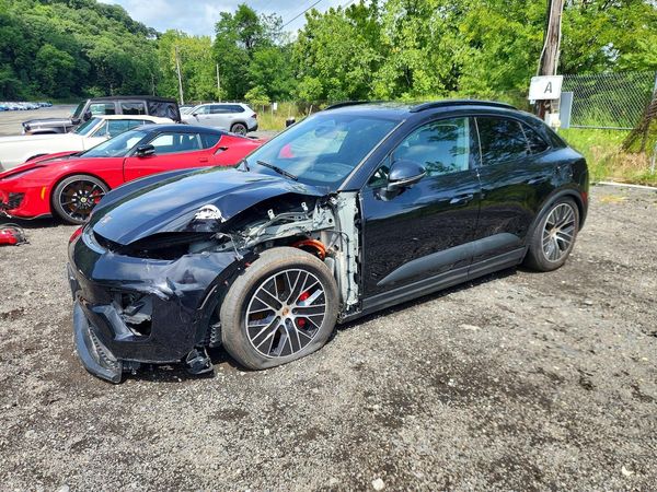 2025 PORSCHE MACAN 4S Electric