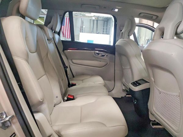 2016 VOLVO XC90 SV42 Momentum