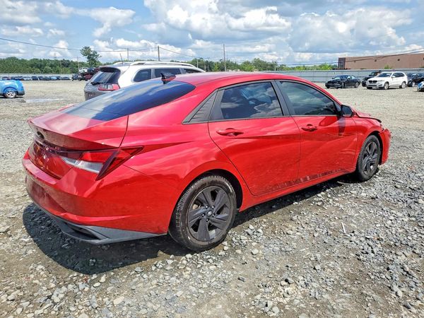 2021 HYUNDAI ELANTRA SEL