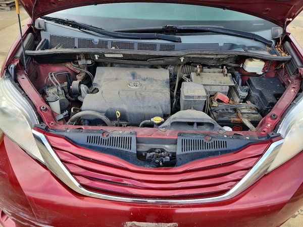 2015 TOYOTA SIENNA