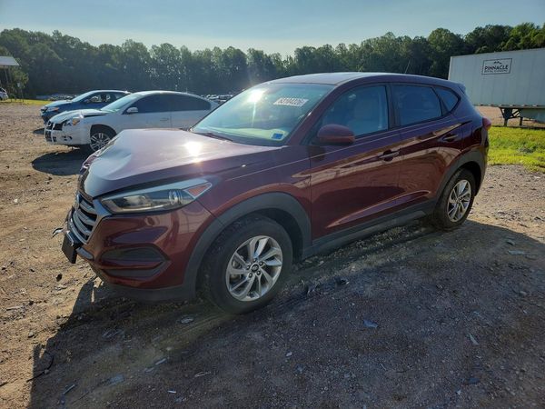 2017 HYUNDAI TUCSON SE (no options)