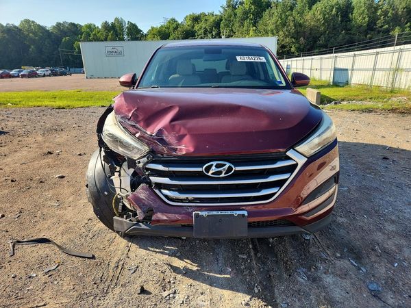 2017 HYUNDAI TUCSON SE (no options)