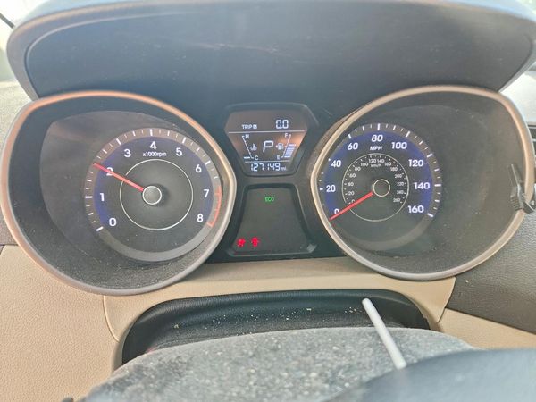 2016 HYUNDAI ELANTRA