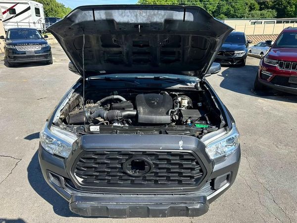 2017 TOYOTA TACOMA