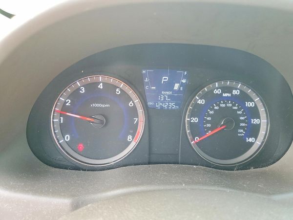 2013 HYUNDAI ACCENT