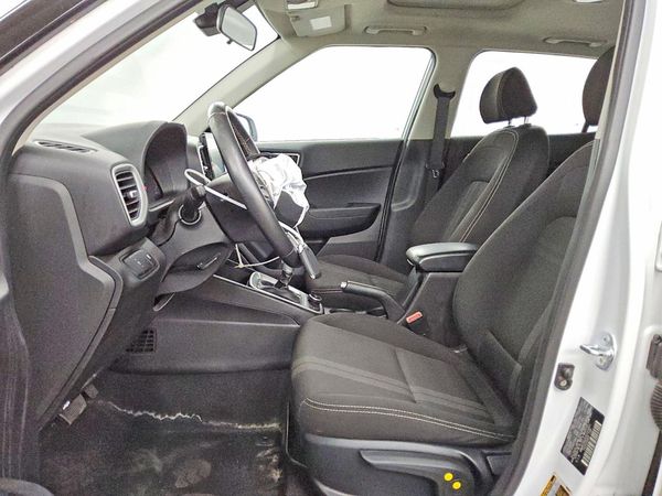 2025 HYUNDAI VENUE SEL, Limited — DENT