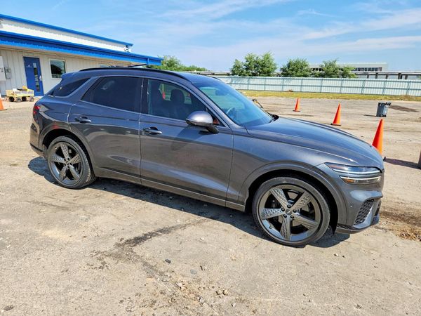 2023 GENESIS GV70