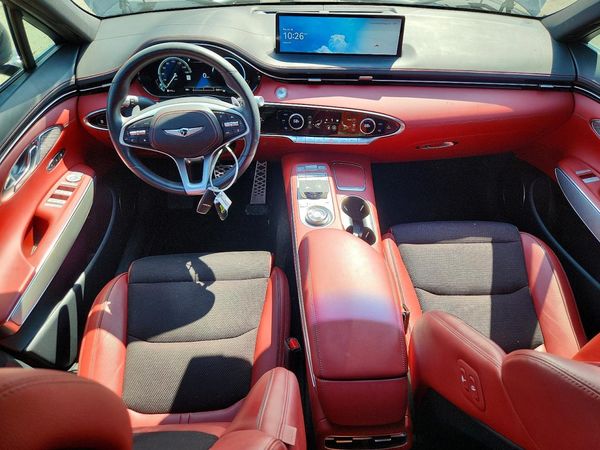 2023 GENESIS GV70