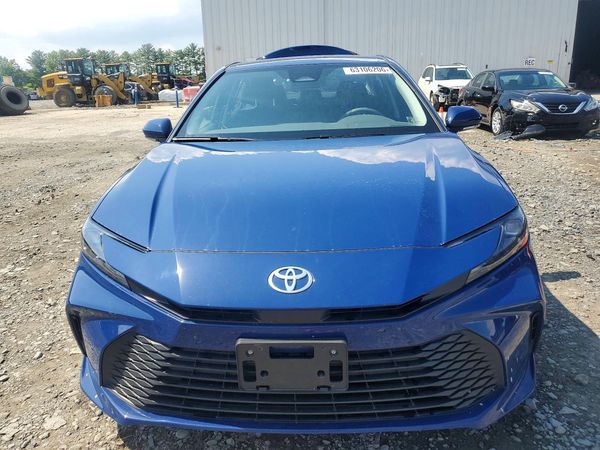 2025 TOYOTA CAMRY