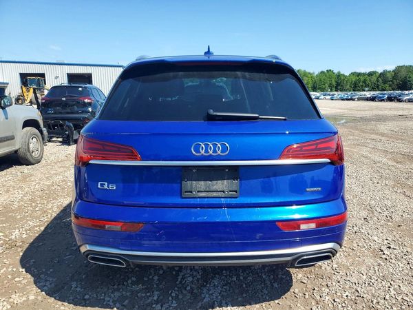2021 AUDI Q5 E quattro Premium