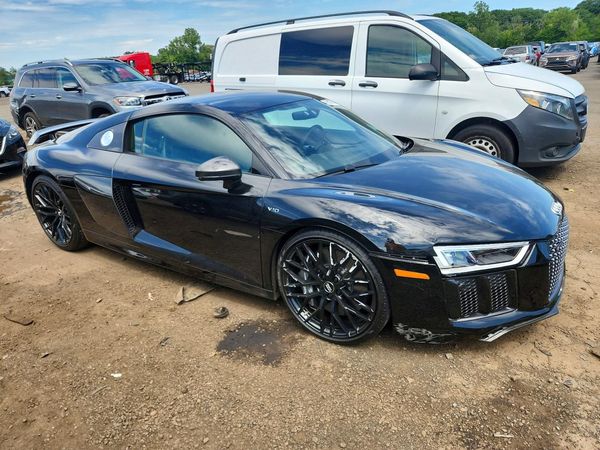 2018 AUDI R8 V10 Plus