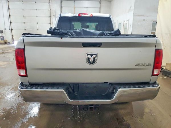 2016 RAM 1500 ST