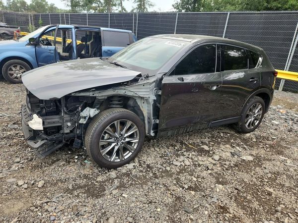 2019 MAZDA CX-5 Signature