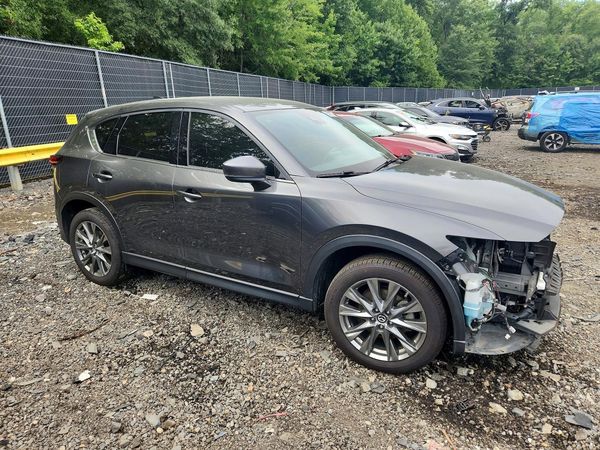 2019 MAZDA CX-5 Signature