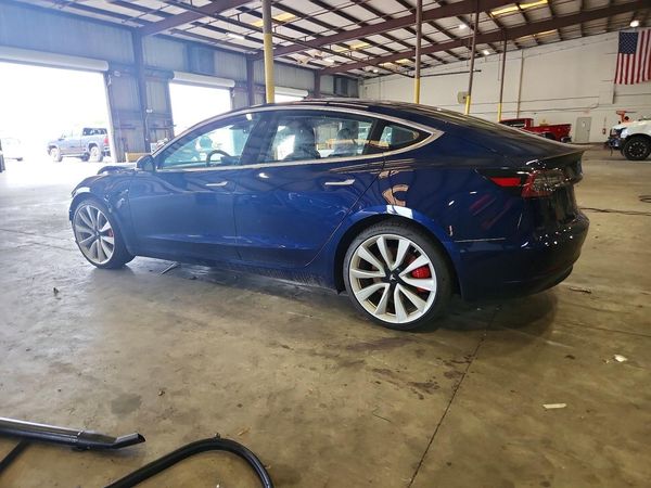 2018 TESLA MODEL 3