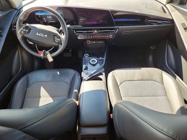 2024 KIA NIRO Wind