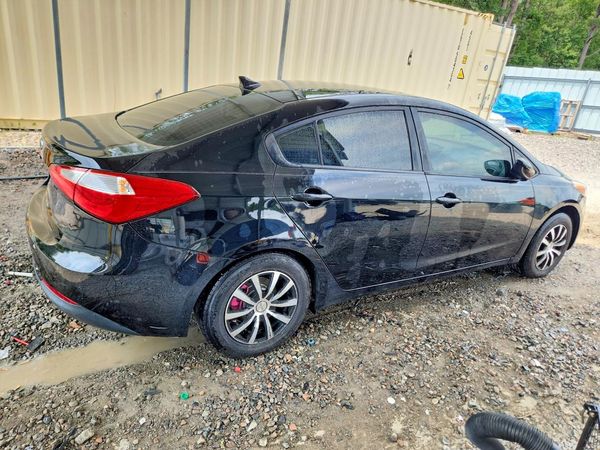 2016 KIA FORTE GL (Middle-Low Grade)