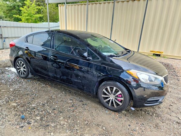 2016 KIA FORTE GL (Middle-Low Grade)