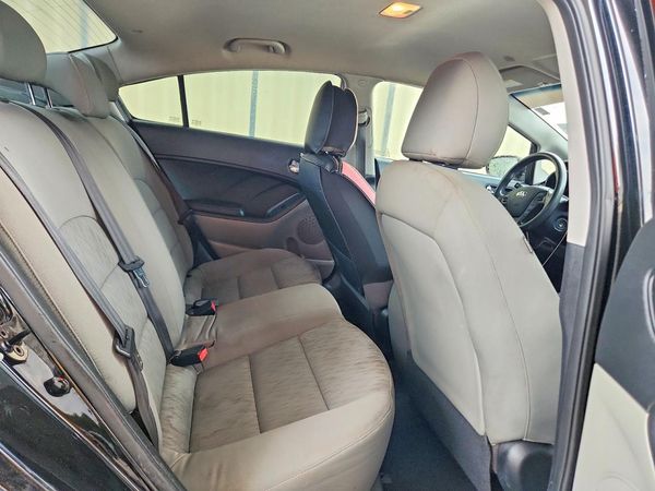 2016 KIA FORTE GL (Middle-Low Grade)