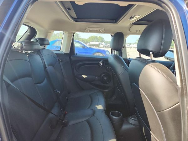 2015 MINI COOPER