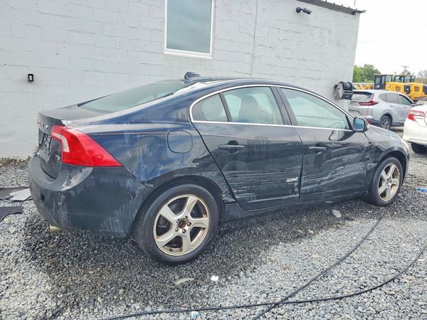 2013 VOLVO S60