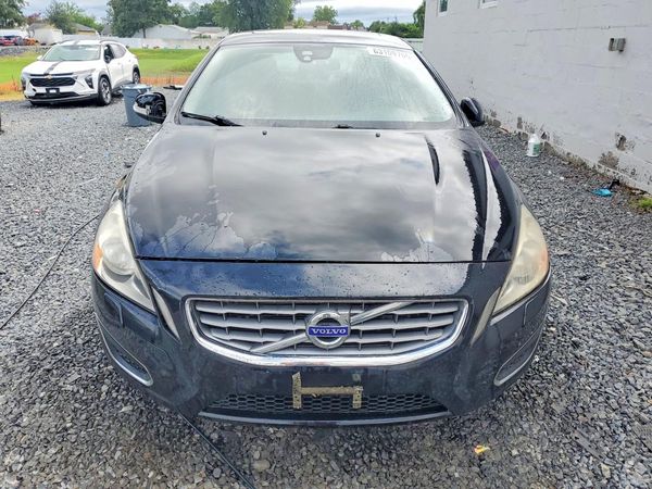 2013 VOLVO S60