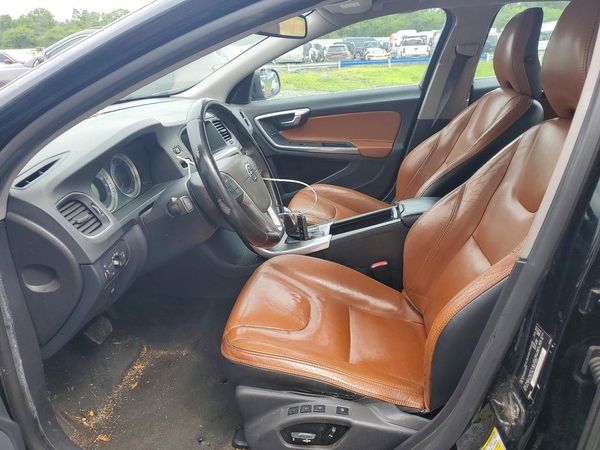 2013 VOLVO S60