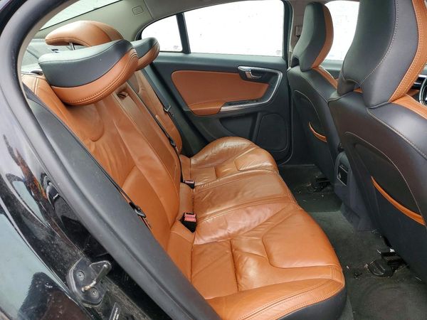 2013 VOLVO S60