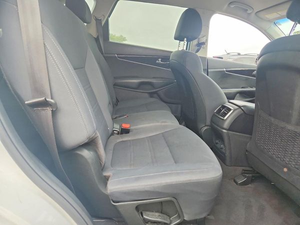 2019 KIA SORENTO L, LX, S