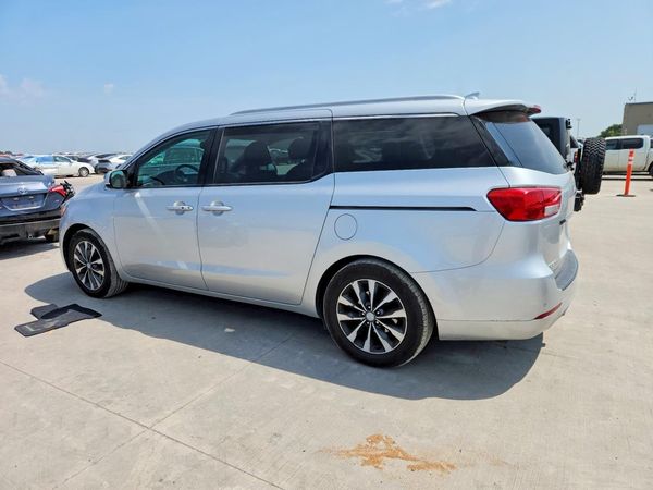 2016 KIA SEDONA EX - Middle level