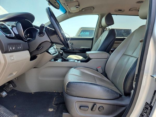 2016 KIA SEDONA EX - Middle level