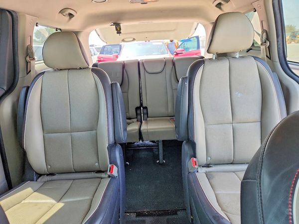 2016 KIA SEDONA EX - Middle level