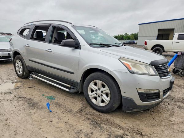 2014 CHEVROLET TRAVERSE LS — Passenger 3/4