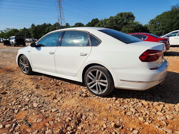 2018 VOLKSWAGEN PASSAT