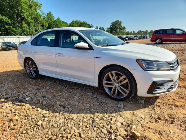 2018 VOLKSWAGEN PASSAT