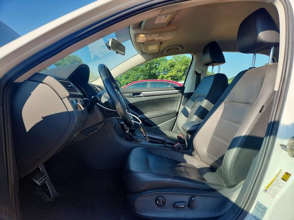 2018 VOLKSWAGEN PASSAT