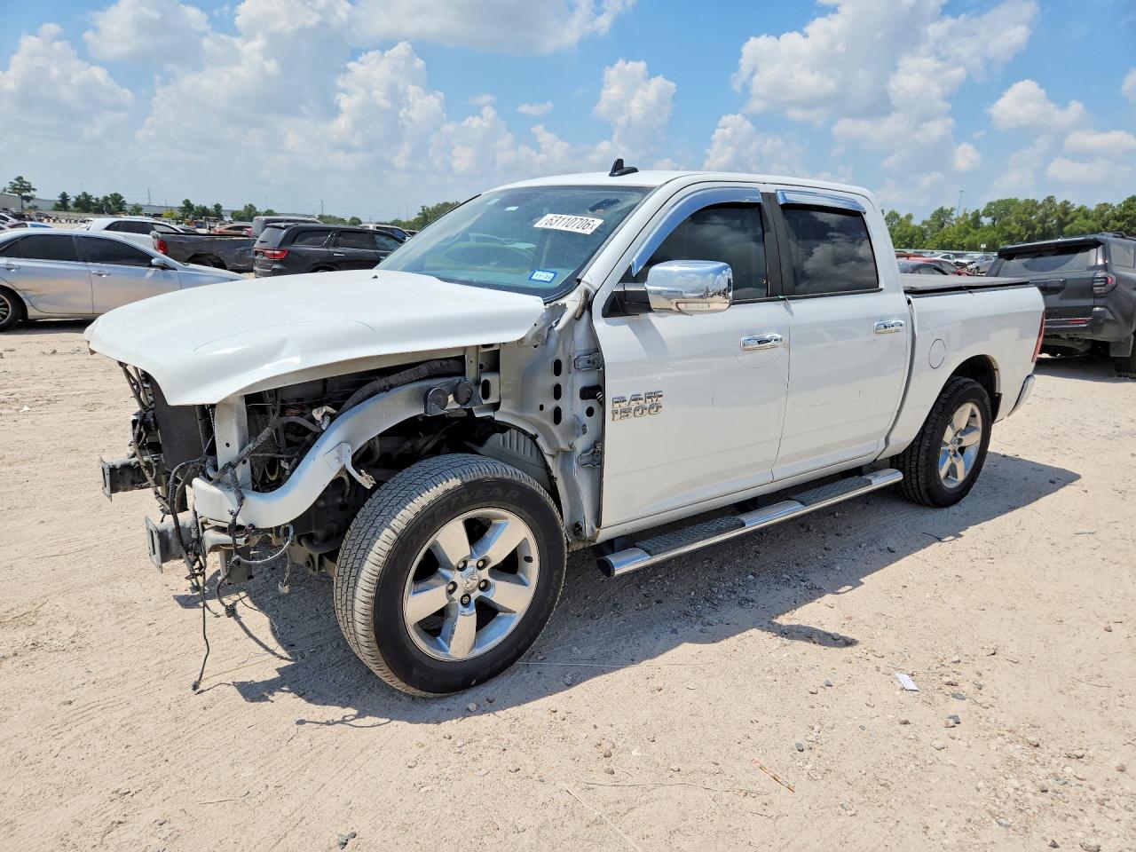 2016 RAM 1500 SLT