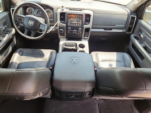 2016 RAM 1500 SLT