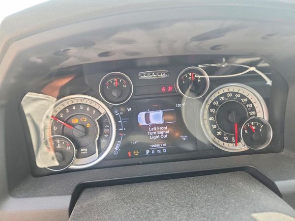2016 RAM 1500 SLT