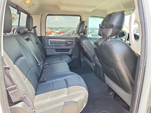 2016 RAM 1500 SLT