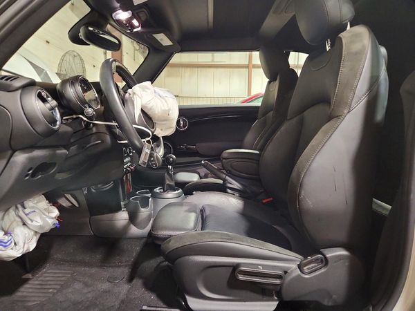 2019 MINI COOPER