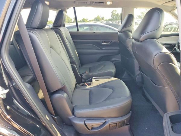 2026 TOYOTA GRAND HIGHLANDER