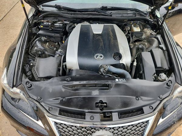 2016 LEXUS IS
