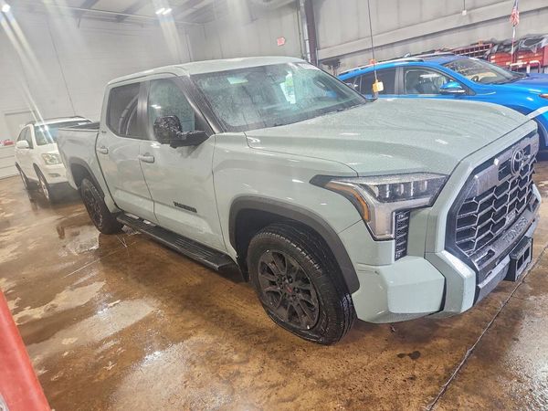 2025 TOYOTA TUNDRA