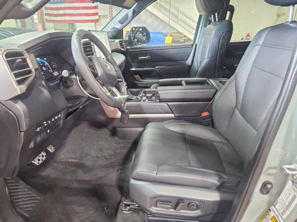 2025 TOYOTA TUNDRA