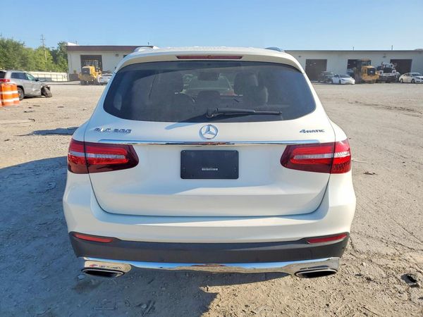 2019 MERCEDES-BENZ GLC GLC 300-4M