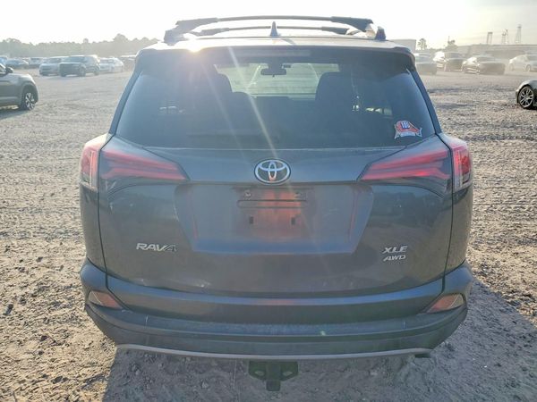 2018 TOYOTA RAV4 Adventure/XLE