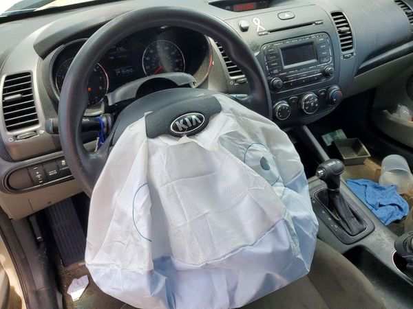 2014 KIA FORTE LX
